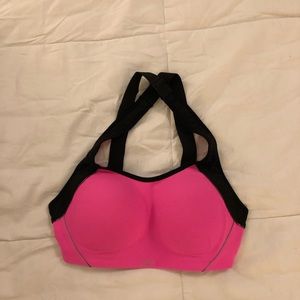 Victoria’s Secret sports bra 32C